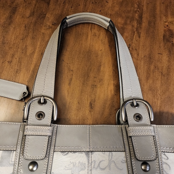 Coach Signature Horse Carriage Canvas and Leather Tote Bag E1049 - Picture 11 of 13